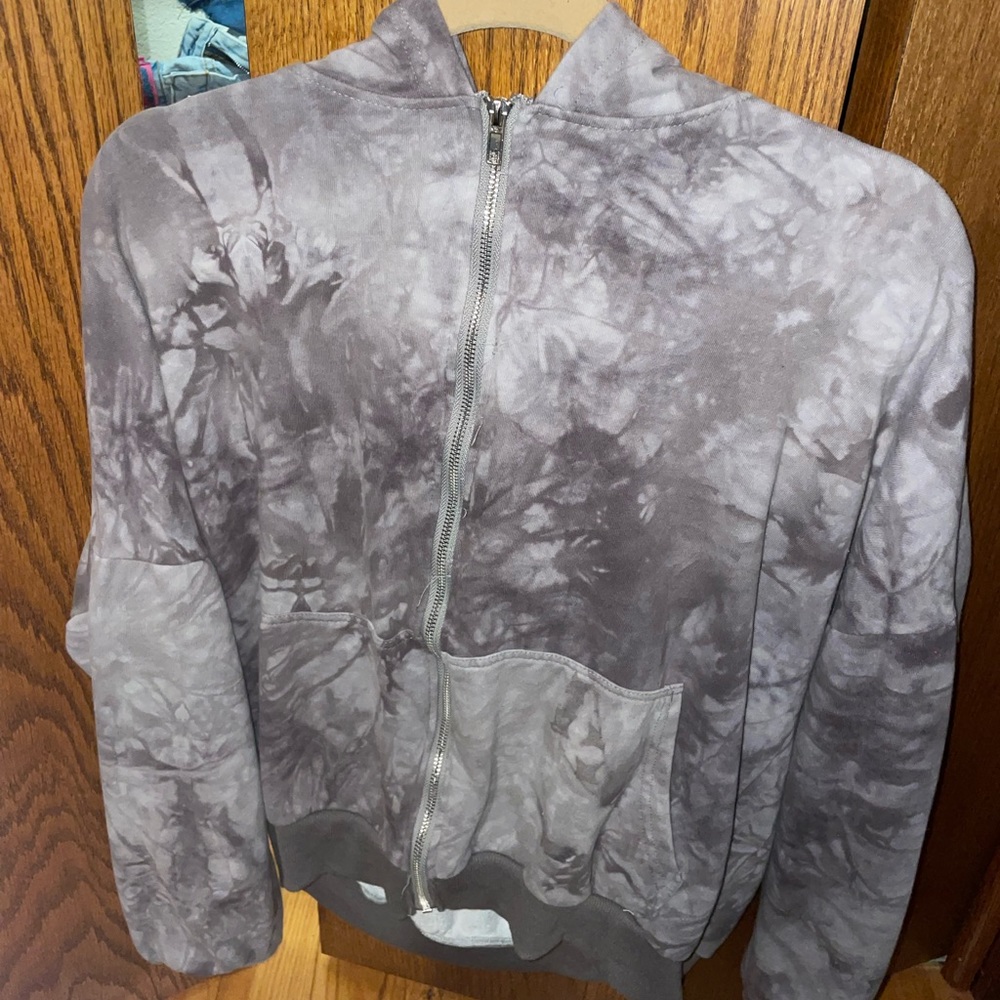 Adika grey tie dye sweatshirt, size Medium, perfect condition, super cute